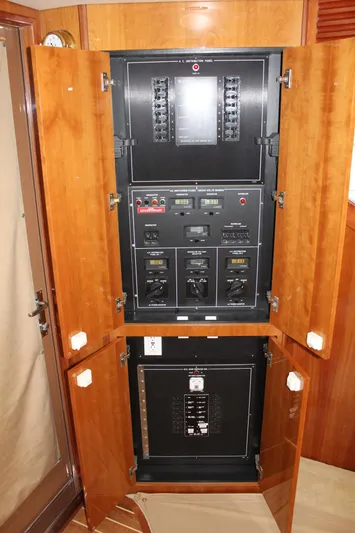 O-fenceive Yacht Photos Pics 