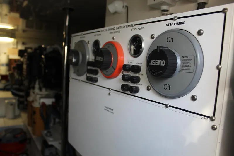 O-fenceive Yacht Photos Pics 