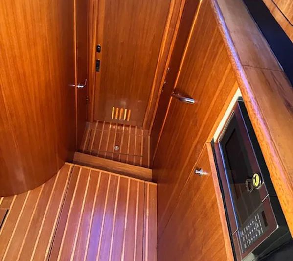 Reel Fun Yacht Photos Pics 