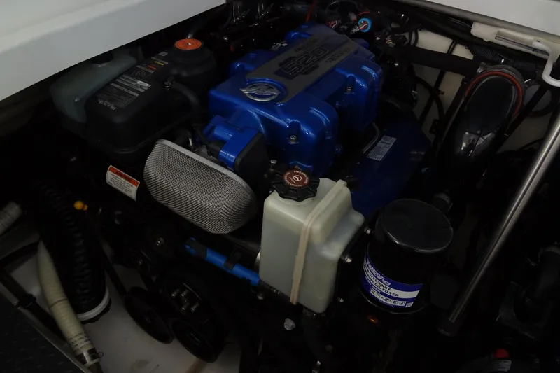 Double Double Yacht Photos Pics Engine compartment of a 2019 Formula 400 Super Sport boat, featuring a powerful engine.