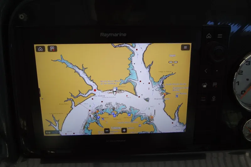 Double Double Yacht Photos Pics Raymarine navigation display on 2019 Formula 400 Super Sport boat dashboard.