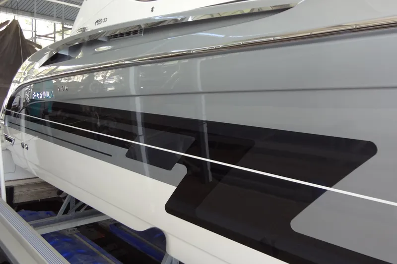 Double Double Yacht Photos Pics 2019 Formula 400 Super Sport boat with sleek design and modern graphics.