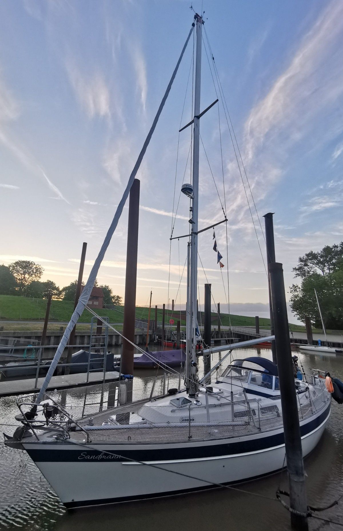 1990 Hallberg-Rassy 36