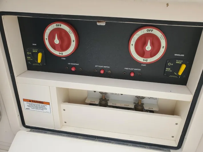 Rising Sun Yacht Photos Pics Control panel of a 2018 Grady-White Express 330 boat.