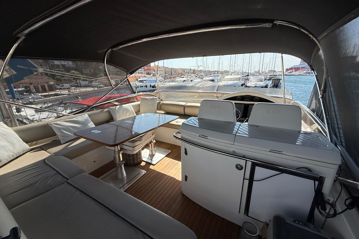2008 Pearl 53 