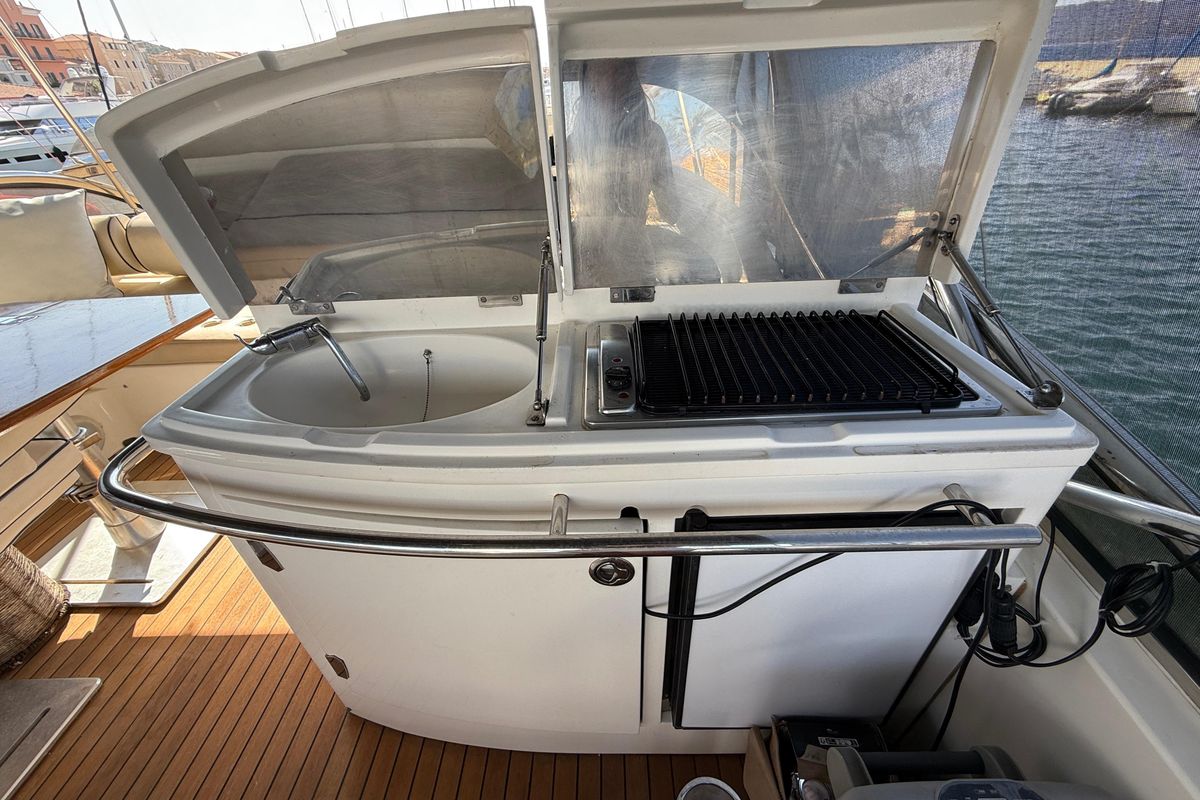 2008 Pearl 53 