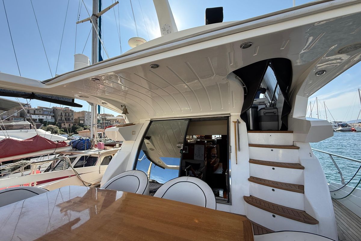 2008 Pearl 53 