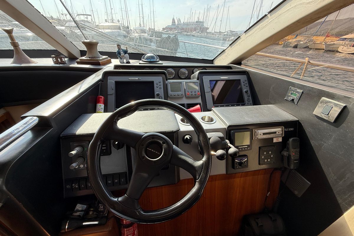 2008 Pearl 53 