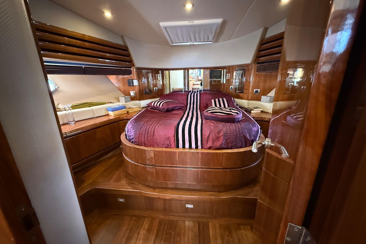 2008 Pearl 53 