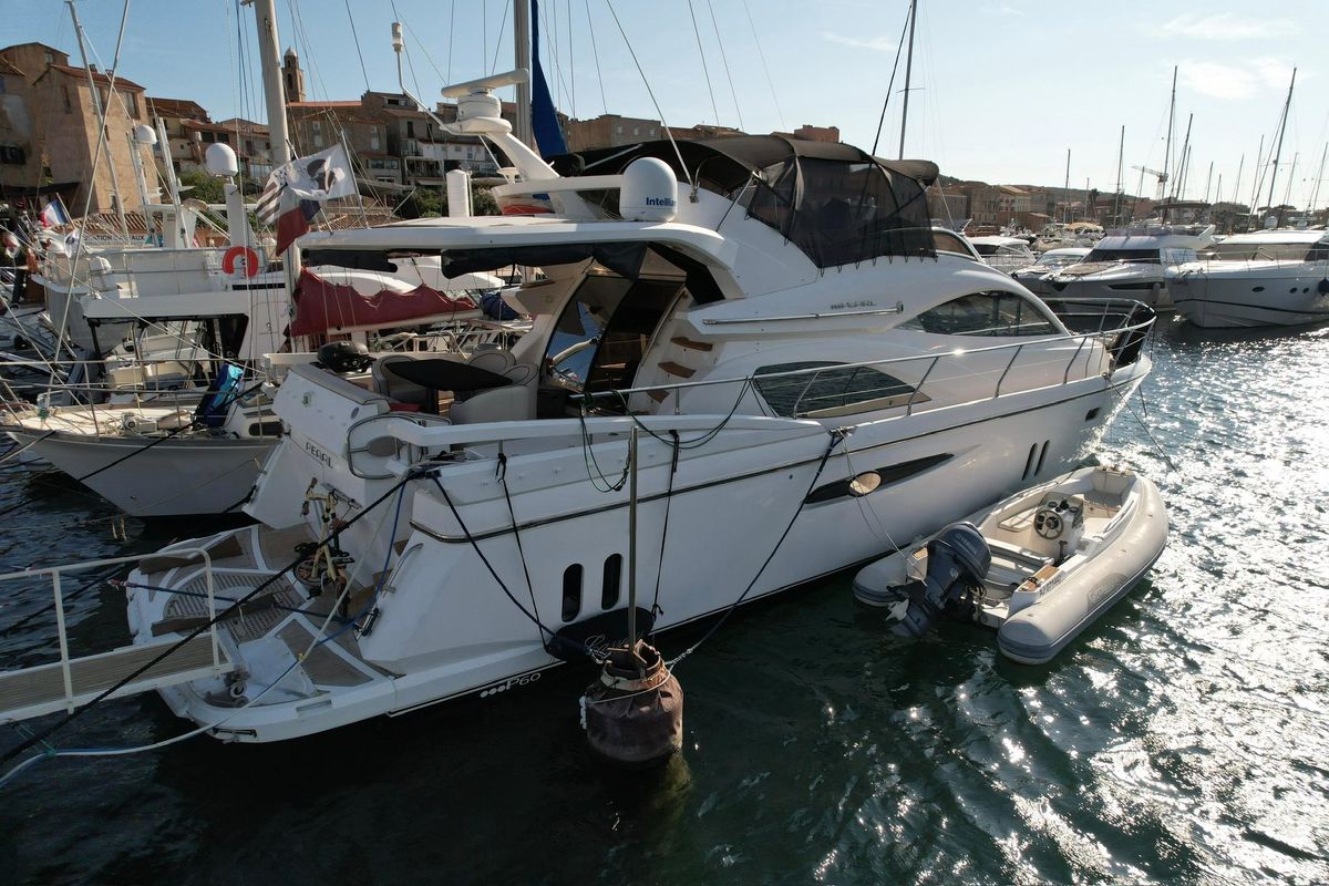 2008 Pearl 53 