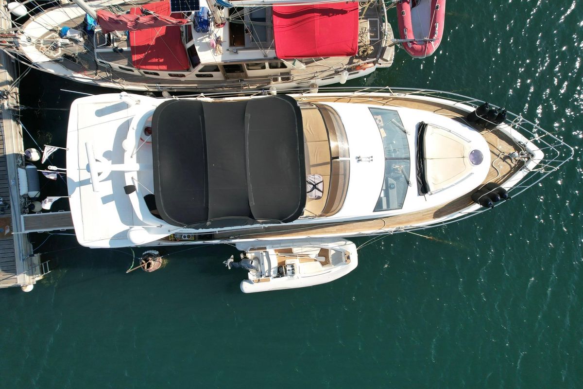 2008 Pearl 53 