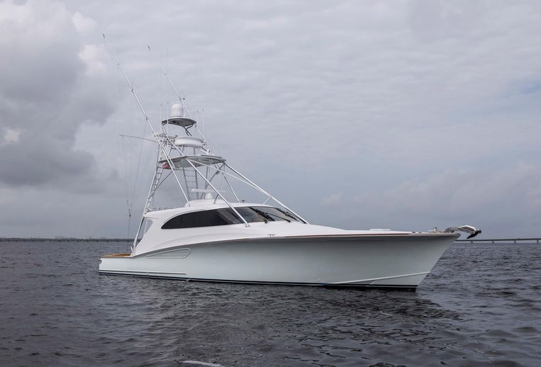 2020-61-custom-carolina-f-amp-s-61-hardtop-express-sportfish