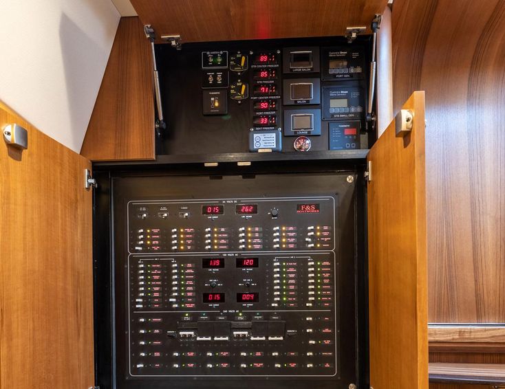 2020-61-custom-carolina-f-amp-s-61-hardtop-express-sportfish