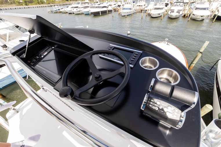 2020-61-custom-carolina-f-amp-s-61-hardtop-express-sportfish