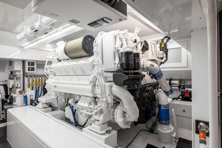 2020-61-custom-carolina-f-amp-s-61-hardtop-express-sportfish