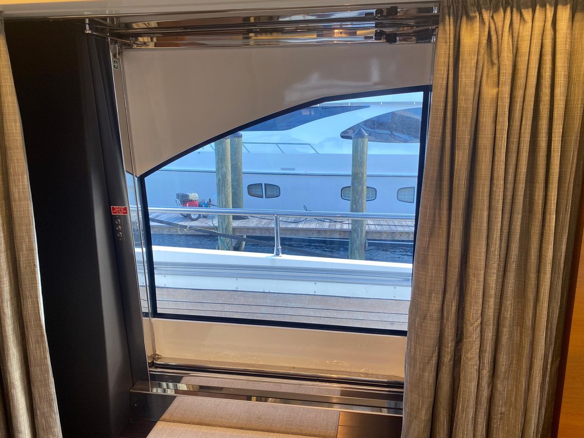 2014 Azimut 100 
