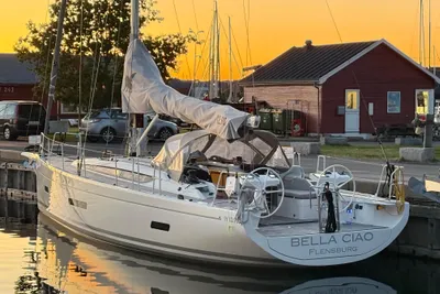 Italia Yachts 12.98