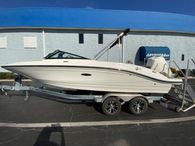 2023 Sea Ray SPX 210 OB