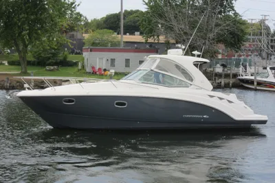 Chaparral 330 Signature