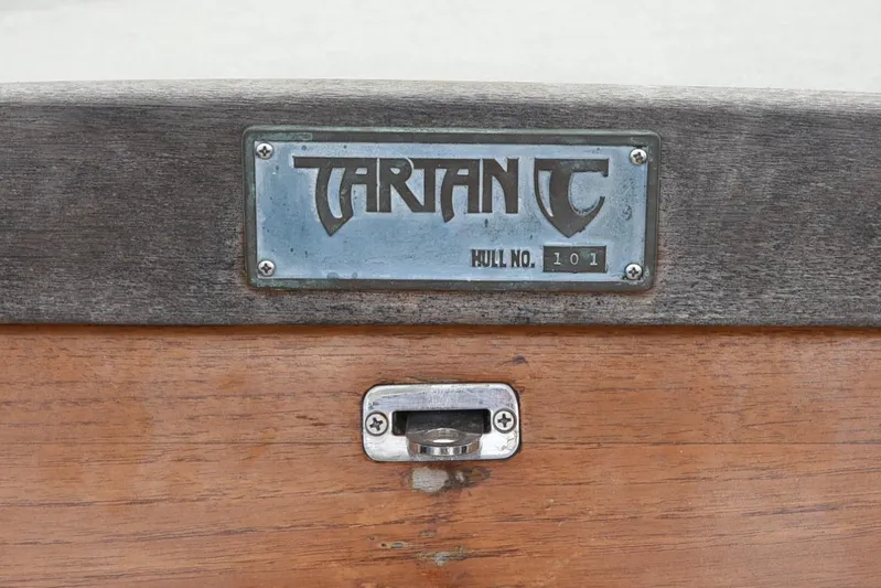 Makasi Yacht Photos Pics Plaque on Tartan 4100 sailboat, hull number 101, from 2008.