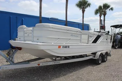 Hurricane FunDeck 226 OB