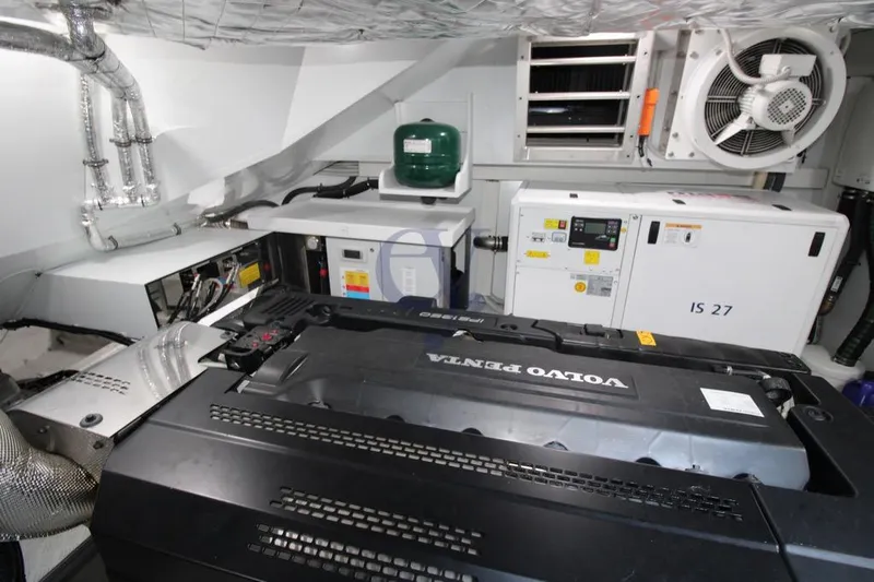 L Yacht Photos Pics Engine room of 2024 Arcadia Yachts Sherpa 80XL with Volvo Penta engine.
