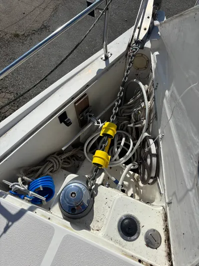 Renaissance Yacht Photos Pics Anchor chain and ropes on a 2000 Catalina 380 sailboat deck.