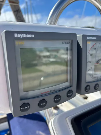 Renaissance Yacht Photos Pics Raytheon ST60 speed display on a 2000 Catalina 380 sailboat.
