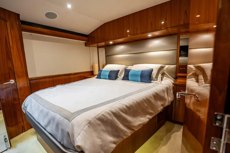 Galliot Yacht Photos Pics 