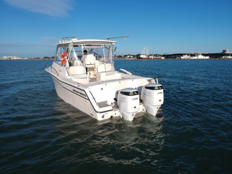 2007 Grady-White 330 Express