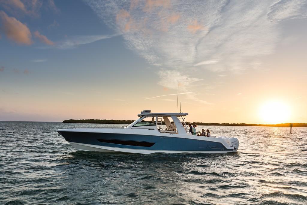 2024 Boston Whaler 420 Outrage Senterkonsoller til salgs- YachtWorld