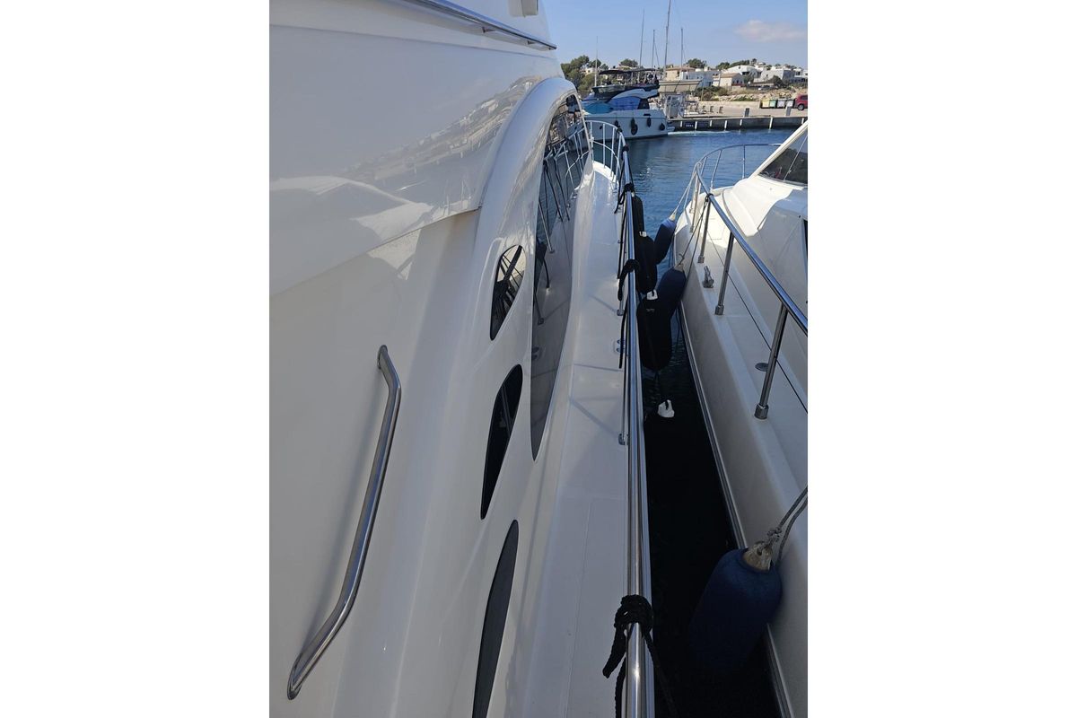 2005 Sea Ray 58 