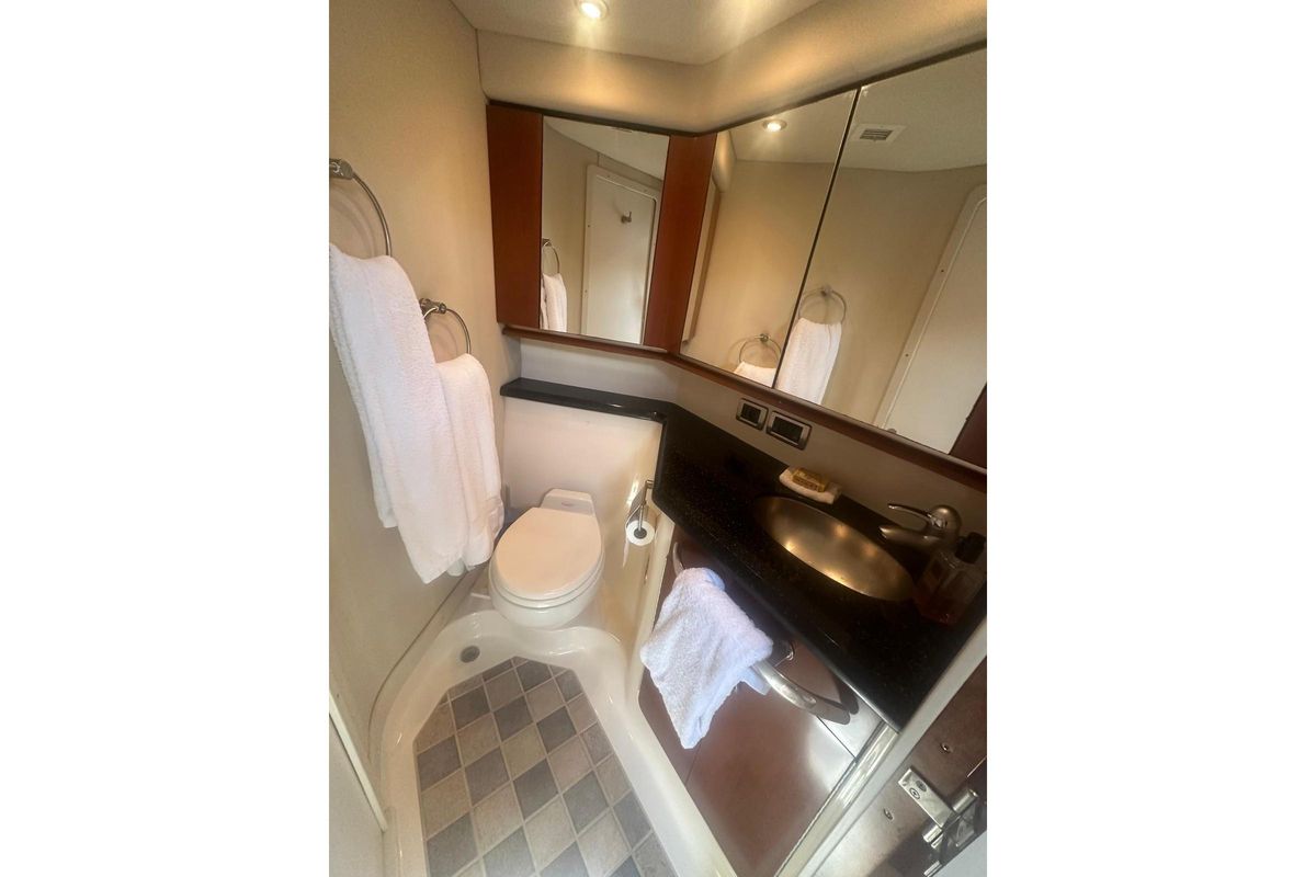 2005 Sea Ray 58 