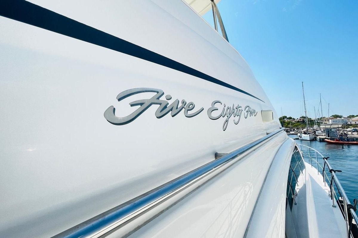 2005 Sea Ray 58 