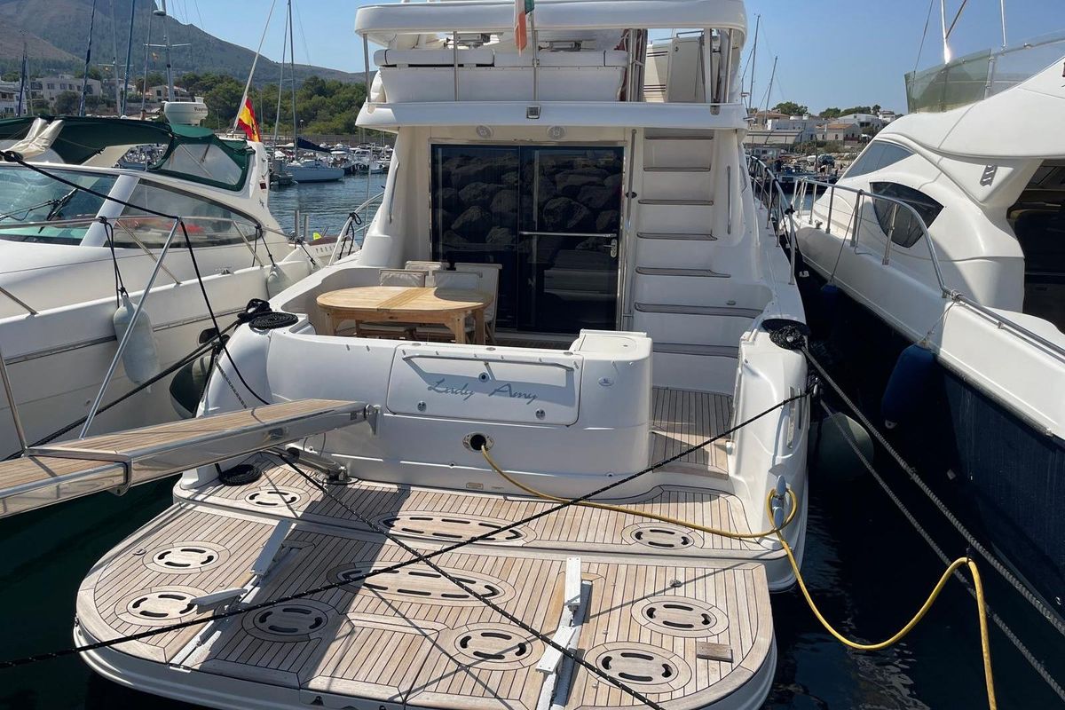 2005 Sea Ray 58 
