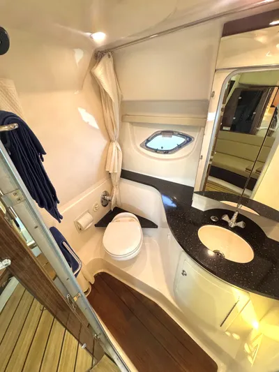  Yacht Photos Pics 2015 Regal 35 Sport Coupe - Image 32