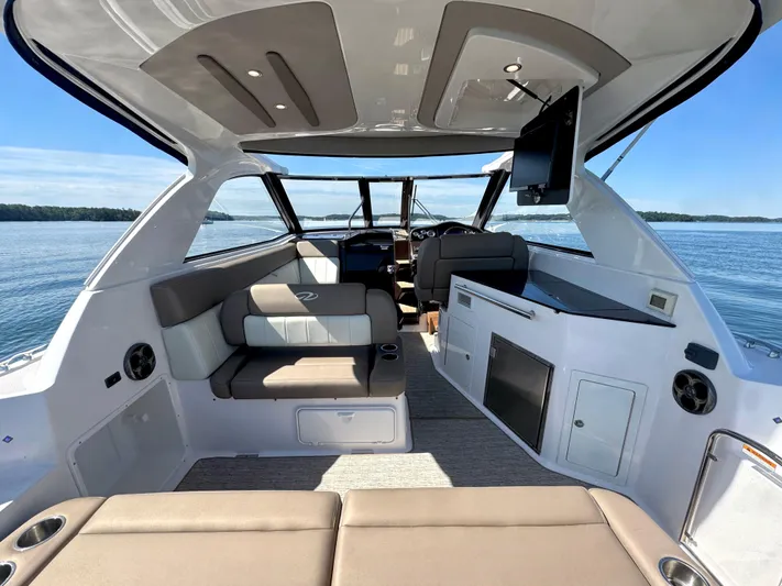  Yacht Photos Pics 2015 Regal 35 Sport Coupe - Image 10