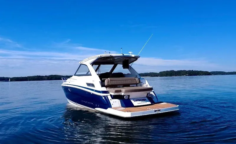  Yacht Photos Pics 2015 Regal 35 Sport Coupe - Image 4