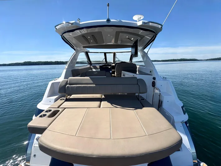  Yacht Photos Pics 2015 Regal 35 Sport Coupe - Image 9