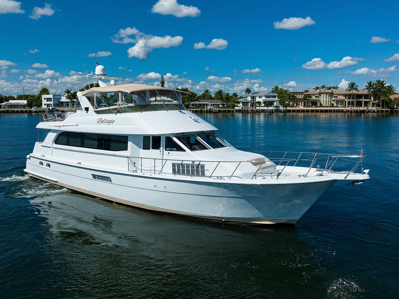 2000 Hatteras Sport Deck Motoryacht