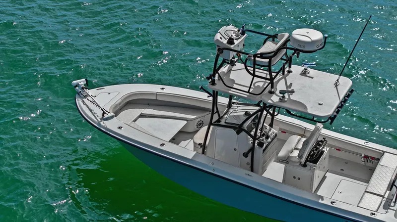  Yacht Photos Pics 2017 Young Boats 27 - Tower Ariel