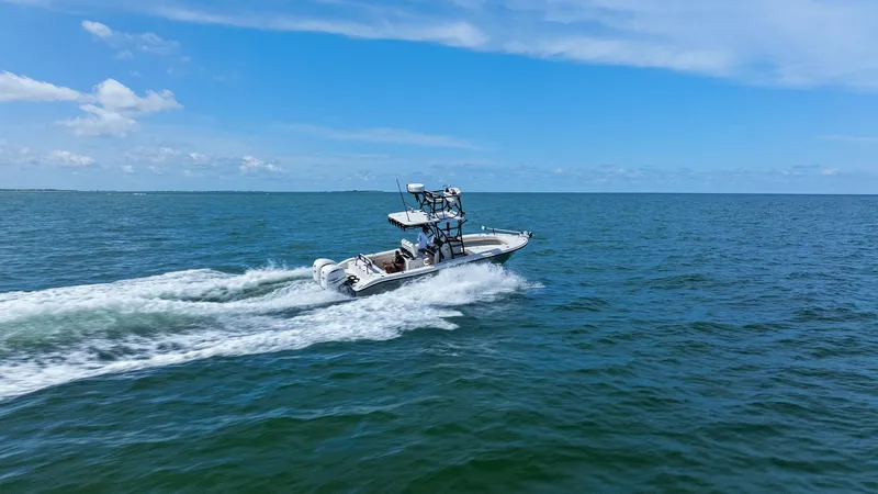  Yacht Photos Pics 2017 Young Boats 27 - Profile Stern 3/4 Starboard