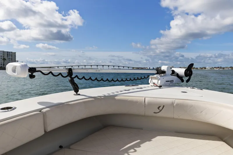  Yacht Photos Pics 2017 Young Boats 27 - Trolling Motor