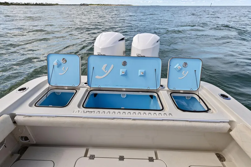  Yacht Photos Pics 2017 Young Boats 27 - Fish Boxes