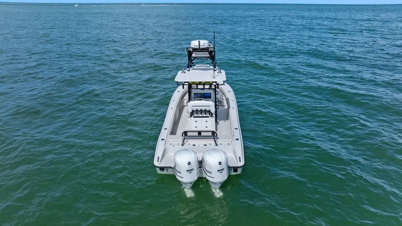  Yacht Photos Pics 2017 Young Boats 27 - Profile Stern