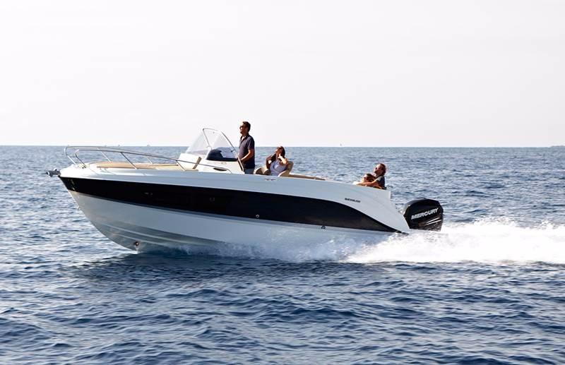 2021 Quicksilver Activ 805 Sundeck