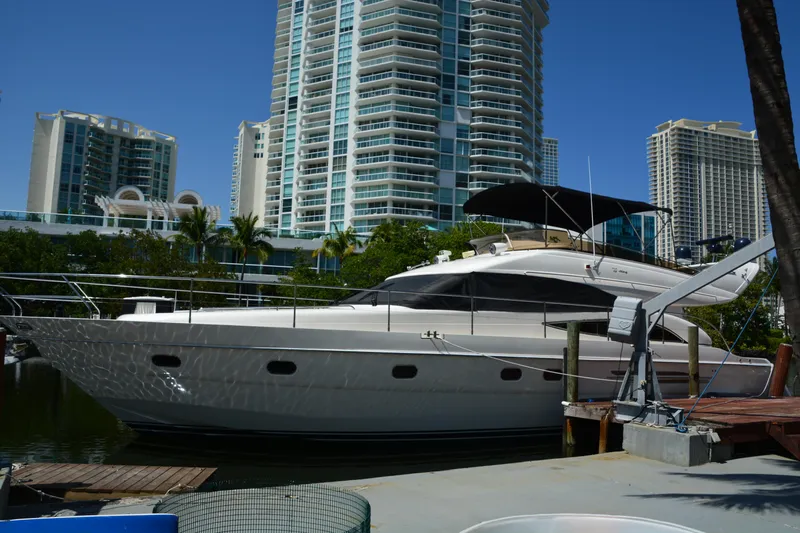 B&t Escape Yacht Photos Pics 