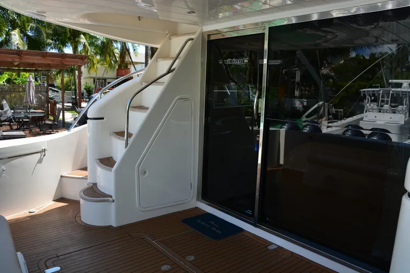 B&t Escape Yacht Photos Pics 