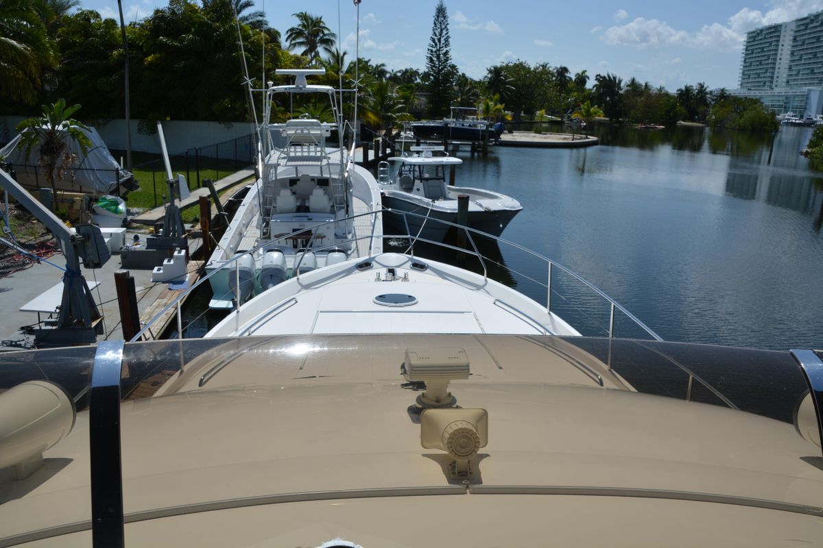 2005 Princess 61 
