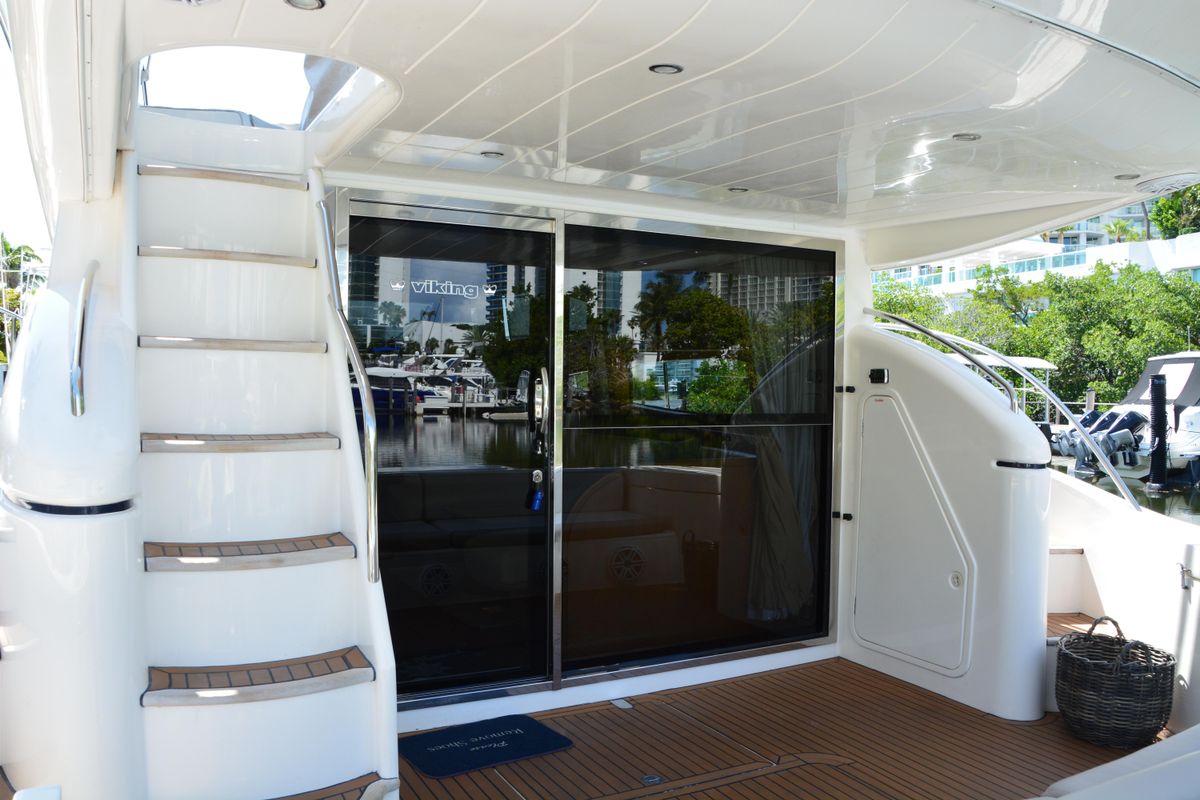 2005 Princess 61 